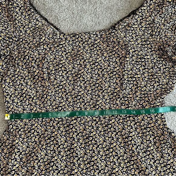 Lily Rose Black and Yellow Fitted Puff Sleeve Mini Dress - Picture 9 of 10